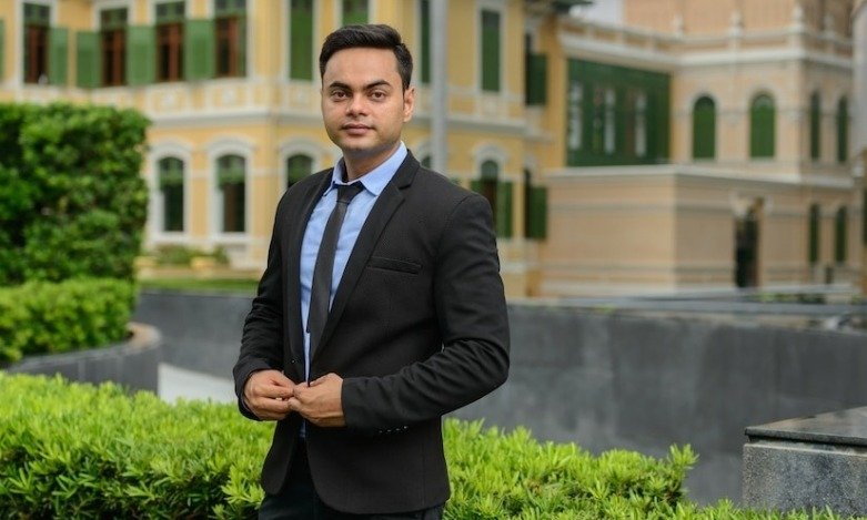 https://media.podospheretechnologies.com/wp-content/uploads/2025/01/men-1.jpg
